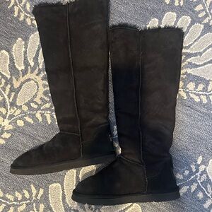 Australia Luxe Collective Women’s Black Shearling Boots